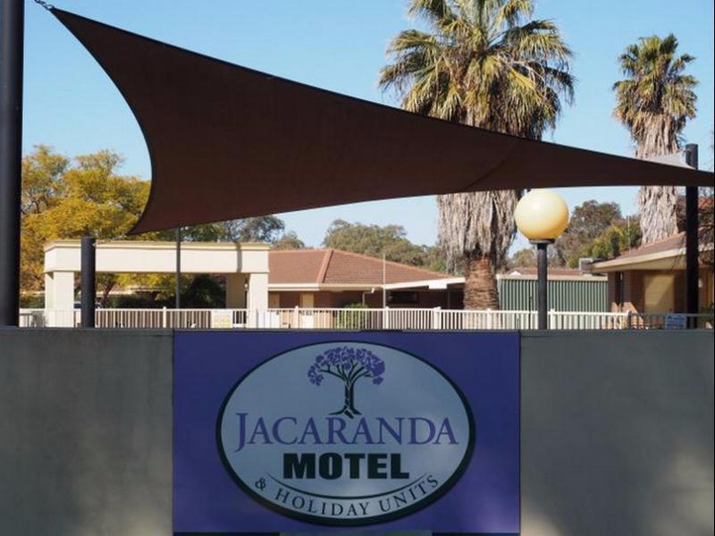 סוון היל Jacaranda Holiday Units מראה חיצוני תמונה