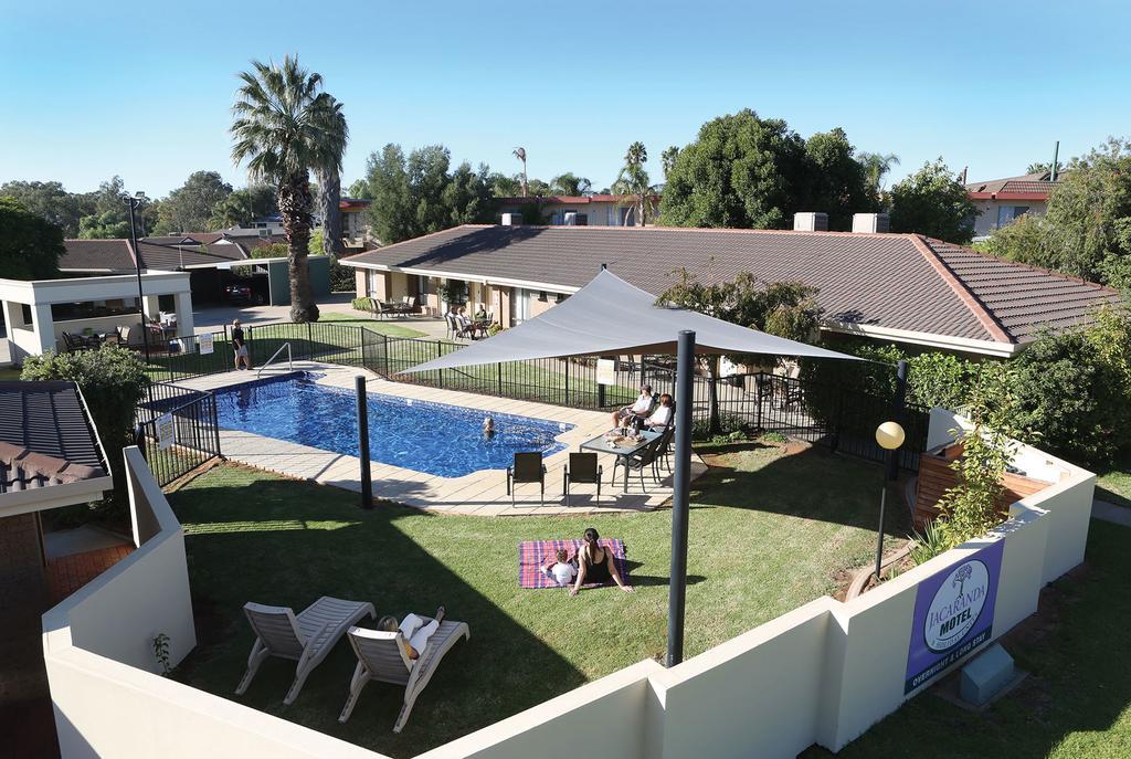 סוון היל Jacaranda Holiday Units מראה חיצוני תמונה