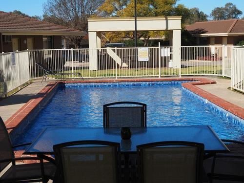 סוון היל Jacaranda Holiday Units מראה חיצוני תמונה